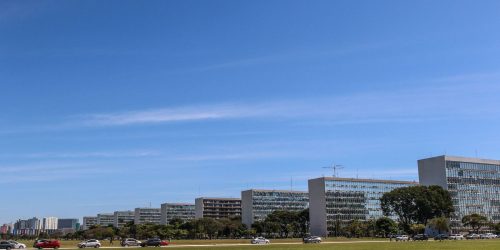 Imagem referente a Ministério da Gestão prevê dispensa do registro de ponto de servidores