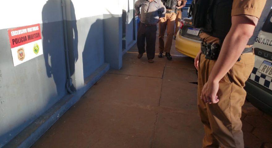 Idoso descumpre medida protetiva contra a vizinha e é preso pela PM