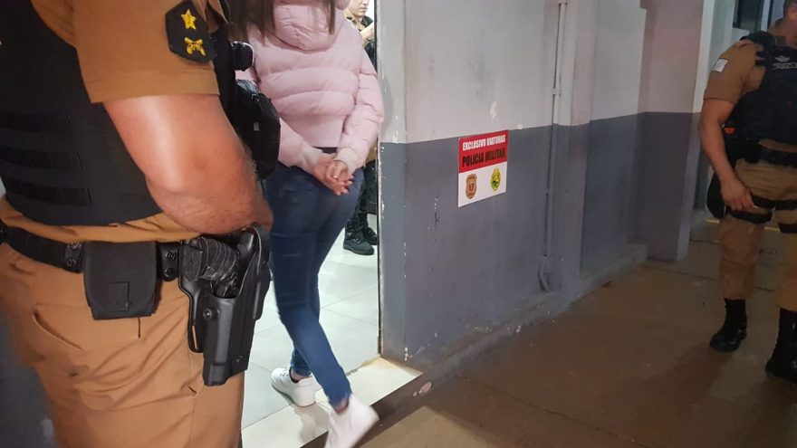 Jovens são detidos com drogas no Santa Cruz