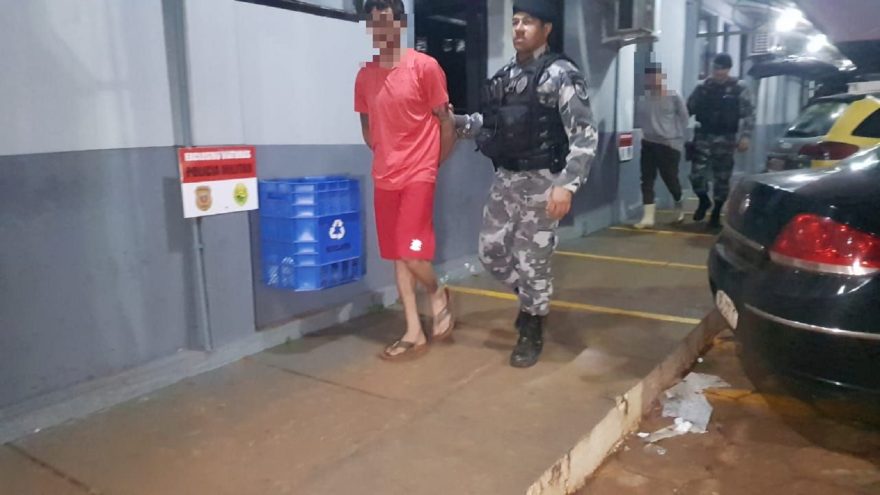 Com 10 pedras de crack, dupla é detida pelo Batalhão de Choque