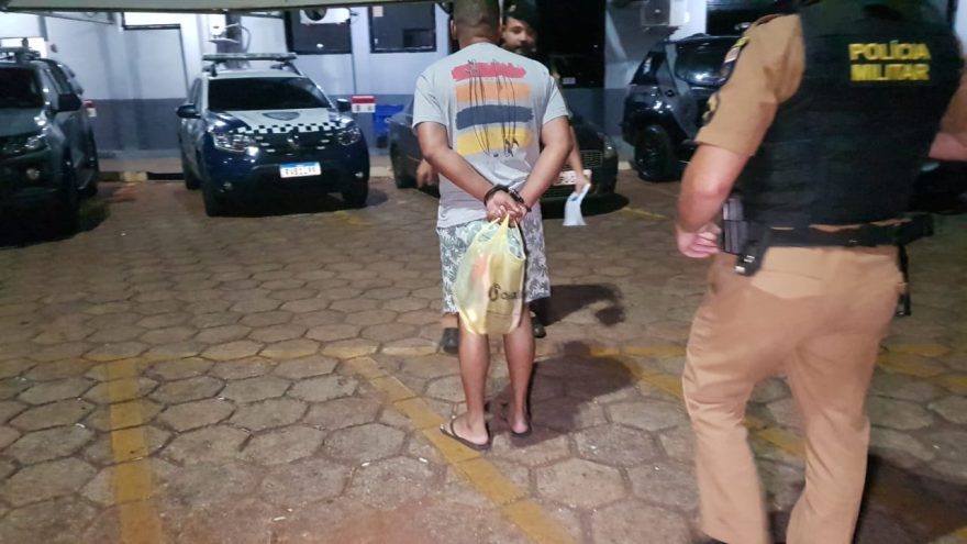 Homem é detido pela PM após romper tornozeleira eletrônica