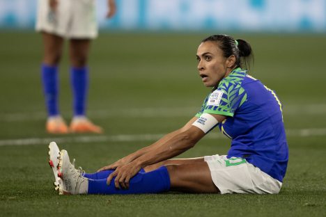 Imagem referente a Maior artilheira do torneio, Marta dá adeus à Copa do Mundo com eliminação do Brasil