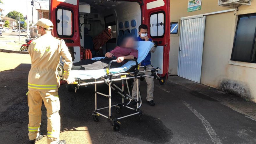 Idoso de 77 anos é socorrido após sofrer queda no condomínio Pantanal
