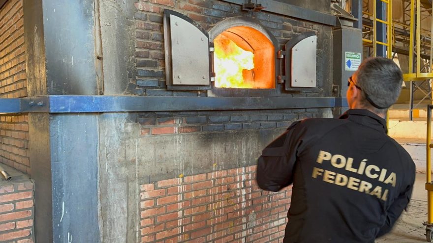 Polícia Federal incinera 2,5 toneladas de drogas apreendidas ao longo de 2023