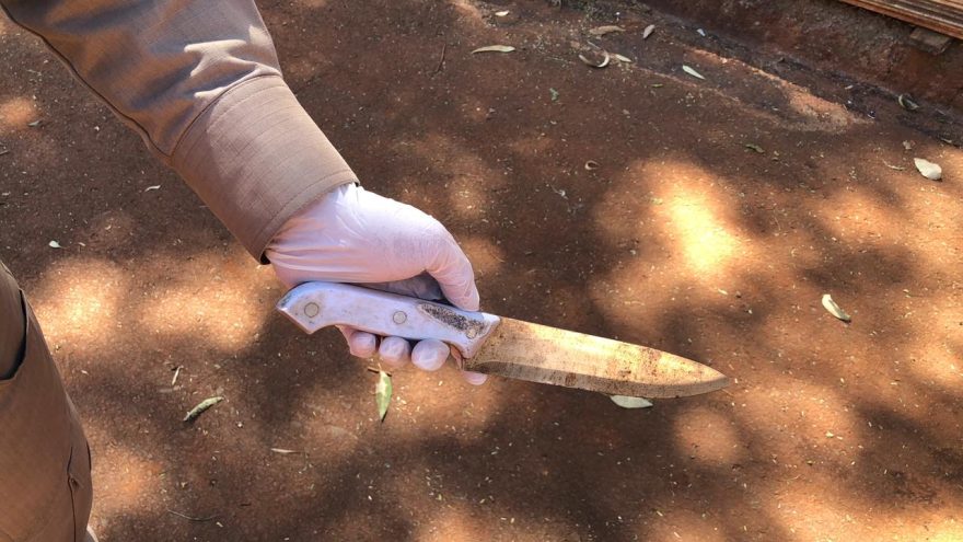 Mulher é esfaqueada pelo companheiro em residência no Cascavel Velho