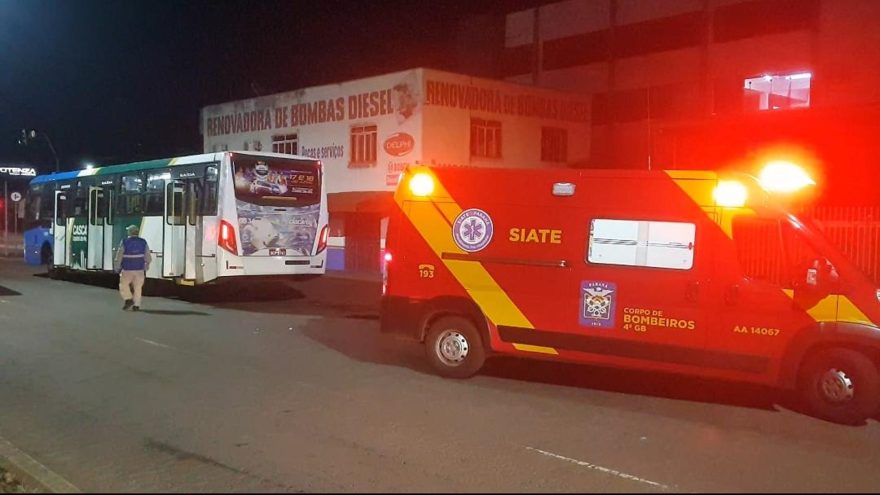 Cadeirante fica ferido ao sofrer queda dentro de ônibus do transporte público