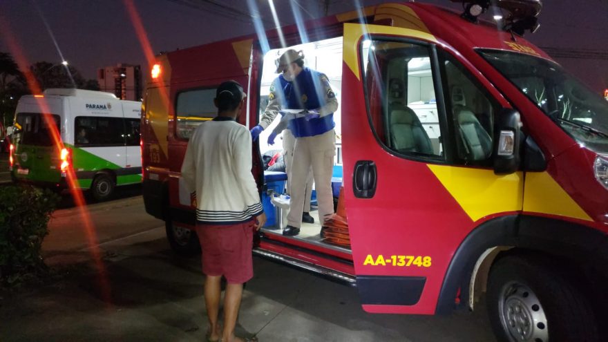 Jovem sofre contusão no crânio após ser agredido a pauladas no Centro