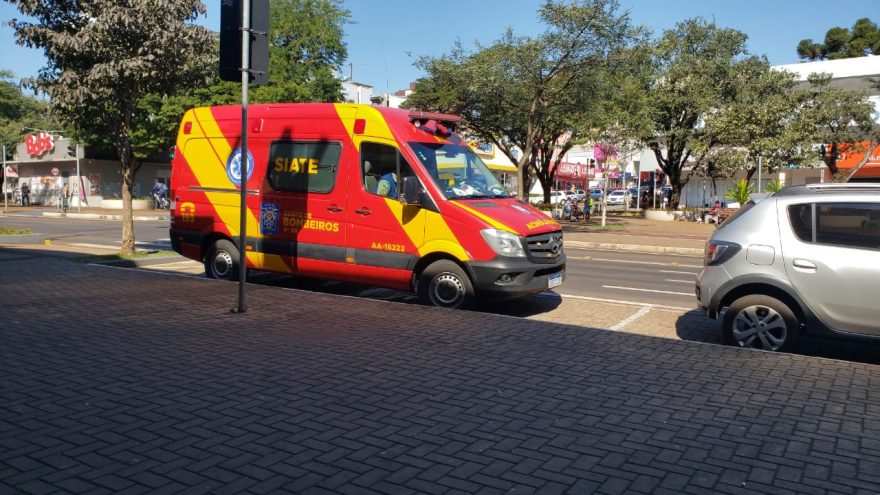 Idoso sofre contusão no nariz após queda no Centro