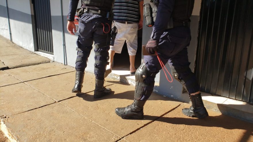 Com faca, homem ameaça a mãe, de 81 anos, e vai parar na Cadeia