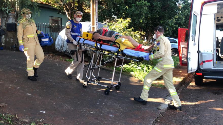 Mulher fica ferida após sofrer queda de mesmo nível no Santa Felicidade