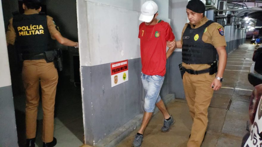 Jovem é detido com maconha no Floresta