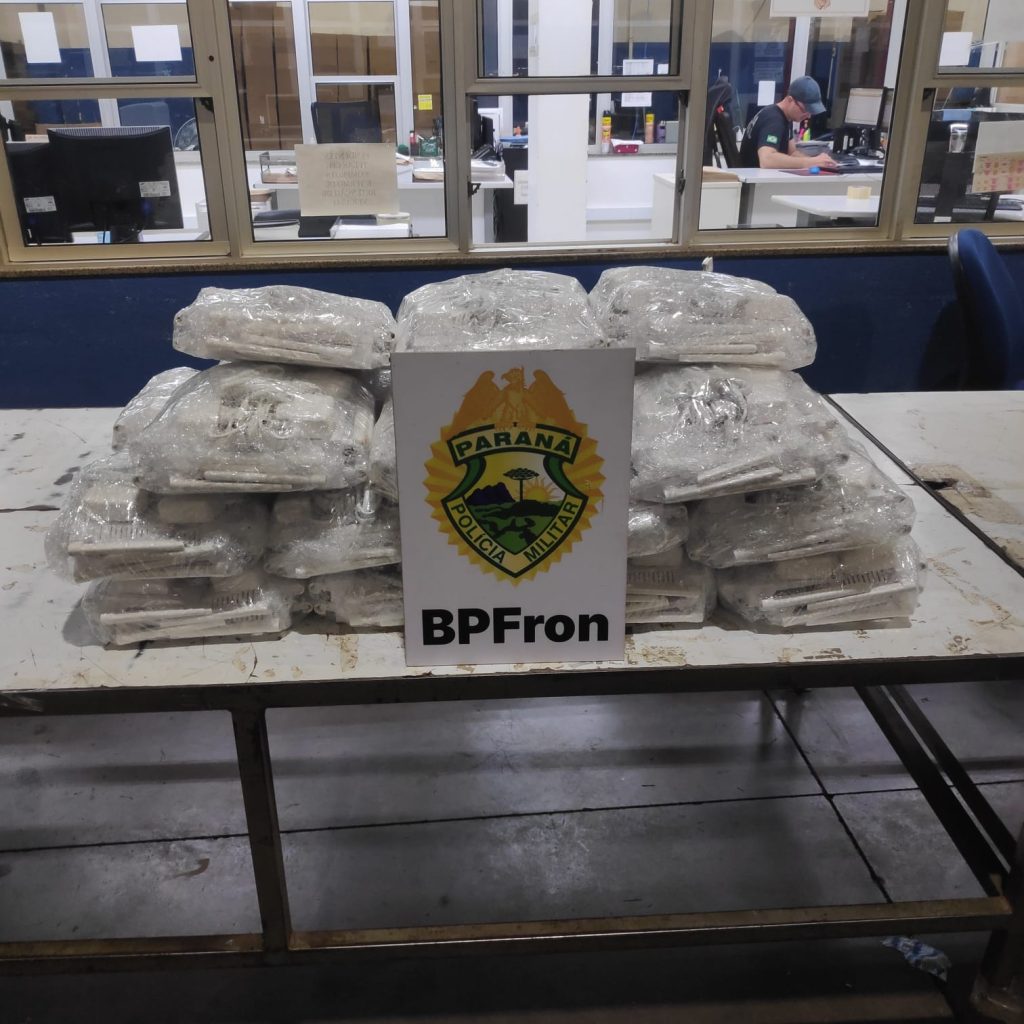 BPFron apreende eletrônicos em abordagem em borracharia em Foz do Iguaçu