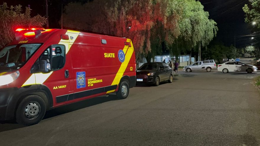 Motorista de Vectra bate contra utilitário, deixa idoso ferido e foge sem prestar socorro