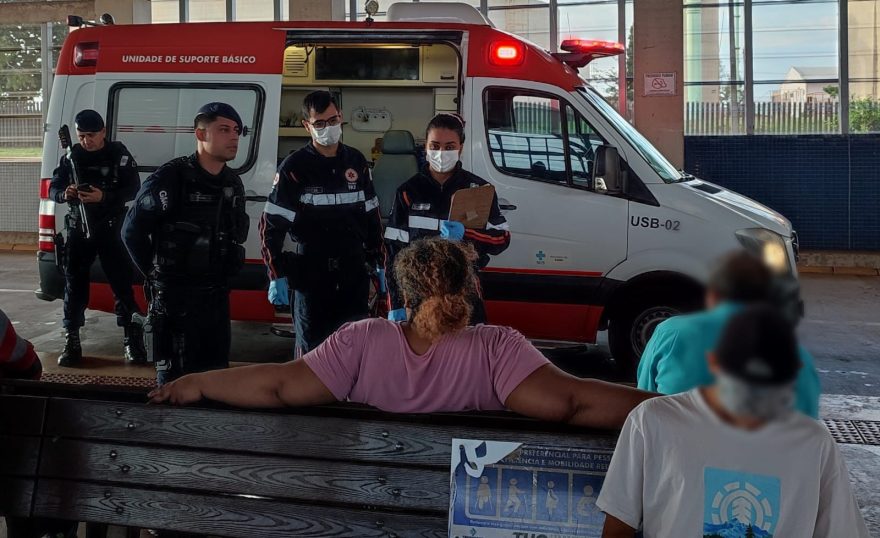 Mulher apresenta surto no Terminal Leste e equipes do Samu e GM são acionadas