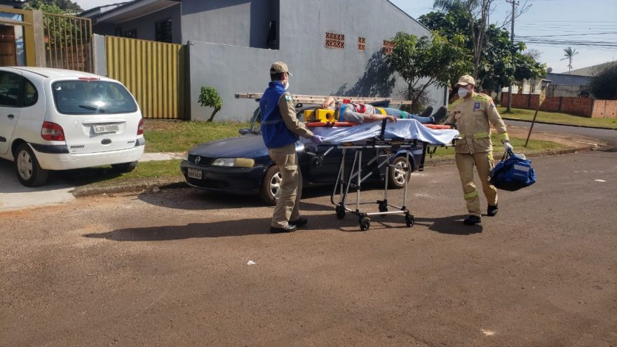 Mulher é atropelada na Rua Angélica no Bairro Periolo