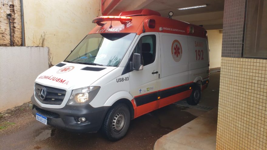 Homem fica ferido ao sofrer queda de moto no bairro Canadá