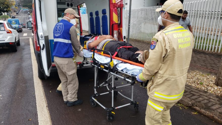 Trabalhador fica ferido durante instalação de ar-condicionado após sofrer queda