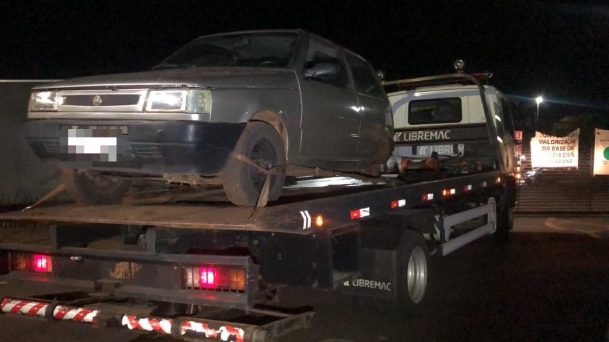 Uno furtado em Cascavel é recuperado na BR-369