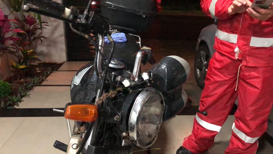 Motociclista fica ferido em colisão entre motos no Universitário