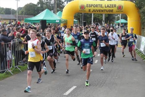 Imagem referente a Fim de semana do Dia dos Pais tem corrida, caminhadas, piscina e brincadeiras; tudo de graça