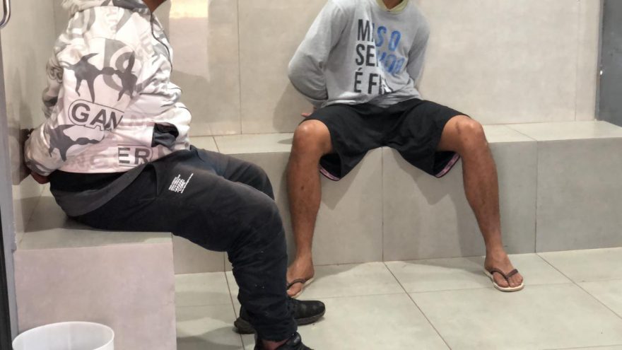 Ladrões são presos após furtar celular de adolescente filho de policial
