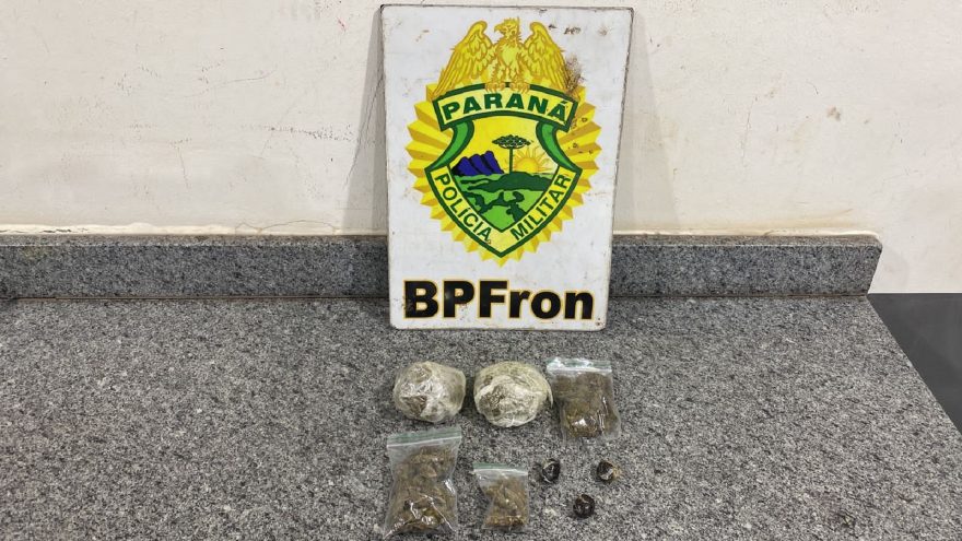 BPFron apreende haxixe, maconha, estimulante sexual e anabolizantes em ônibus