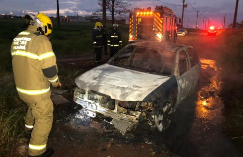 Imagem referente a Gol é completamente destruído após incêndio