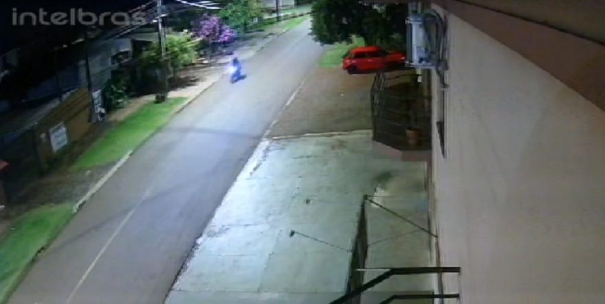 Vídeo mostra ladrões fugindo após assalto no Bairro Brasília