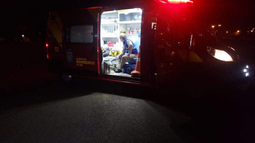 Motociclista fica ferida ao sofrer acidente de trânsito na Marginal BR-467