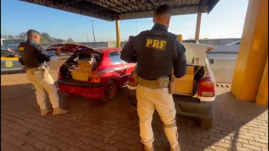 PRF de Cascavel apreende veículos carregados com cigarros contrabandeados