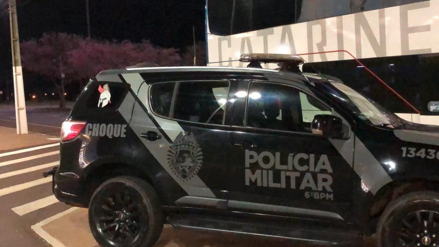Choque fiscaliza ônibus de linha na Avenida Tancredo Neves