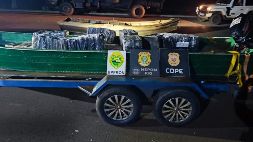 BPFRON, COPE e PF apreenderam duas embarcações transportando entorpecentes no Rio Paraná