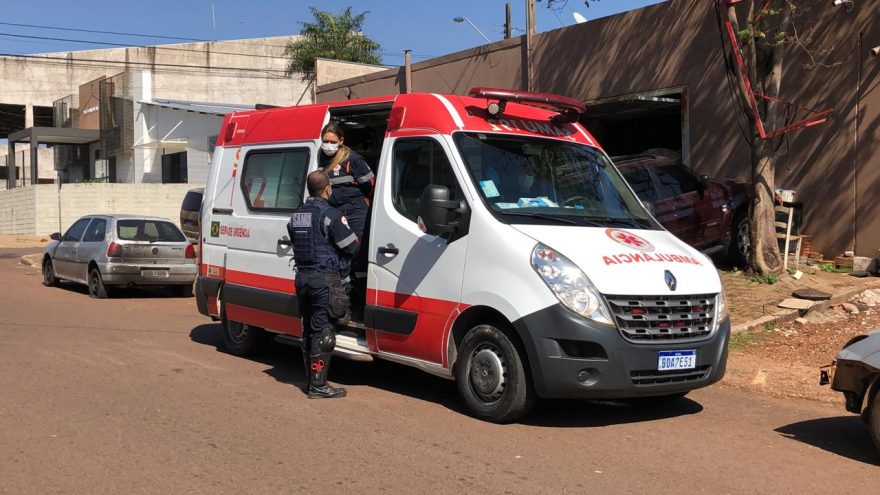 Equipes do Samu são acionadas para fazerem internamento de adolescente de 17 anos