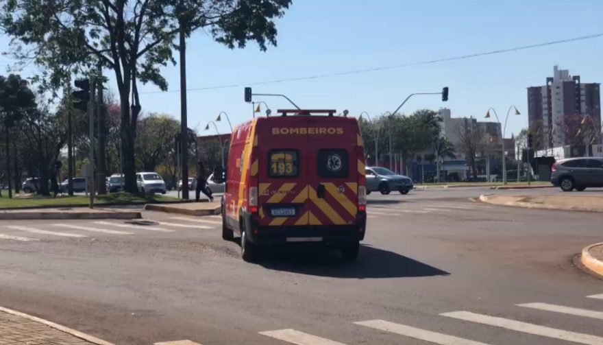 Mulher fica ferida ao descer de ônibus no Terminal Oeste
