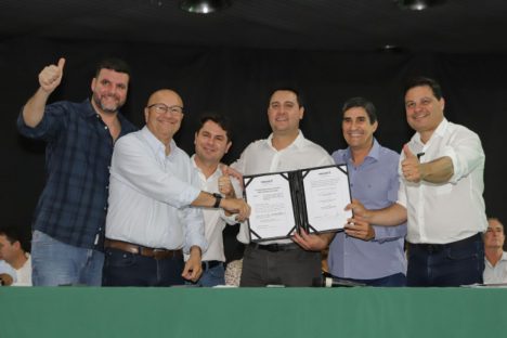 Governador anuncia R$ 9,8 milhões para revitalização da ruas de Santo Antônio da Platina