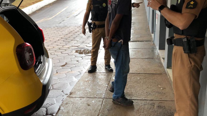 Após denúncia, jovem é detido pela PM com cabeamentos furtados