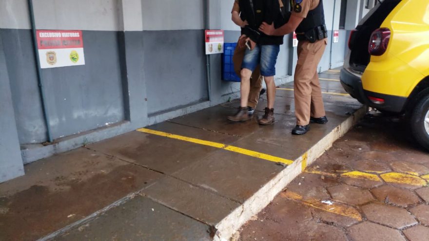 Dois são conduzidos para a 15ª SDP após tentarem fazer compra com cartão furtado no Guarujá