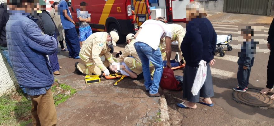 Mulher fica ferida em acidente na Rua Indianápolis esquina com Rua Jarama