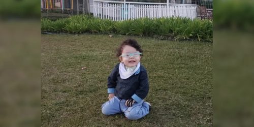 Criança arranca ‘tráqueo’, fica sem oxigênio e morre no Paraná Imagem referente a Criança arranca ‘tráqueo’, fica sem oxigênio e morre no Paraná