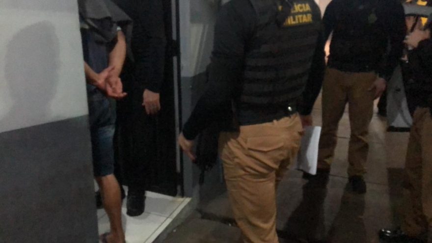 Jovem é encaminhado à Delegacia após ser preso com mandado de prisão