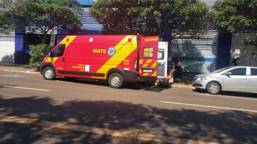 Após acidente no Coqueiral, homem é socorrido pelo Siate no Centro