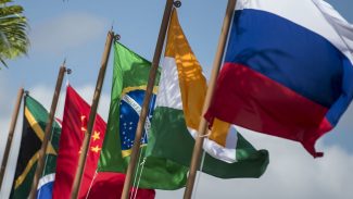 Adesão de novos países e integração econômica estão na agenda do Brics