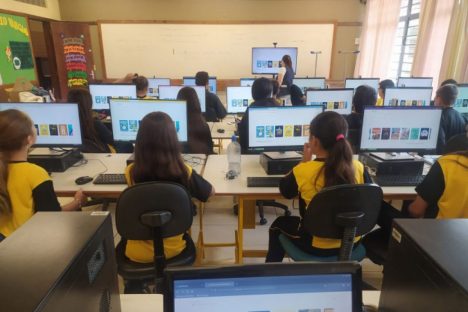 Imagem referente a Leia Paraná passa de 18 milhões de atividades realizadas online por alunos da rede estadual