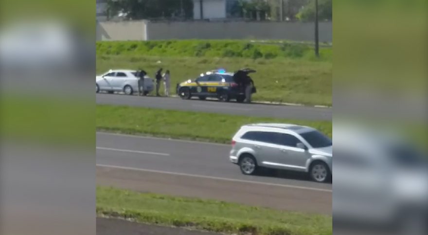 PM de Cascavel presa com 29 quilos de cocaína estava com arma da PM e bloco de multas