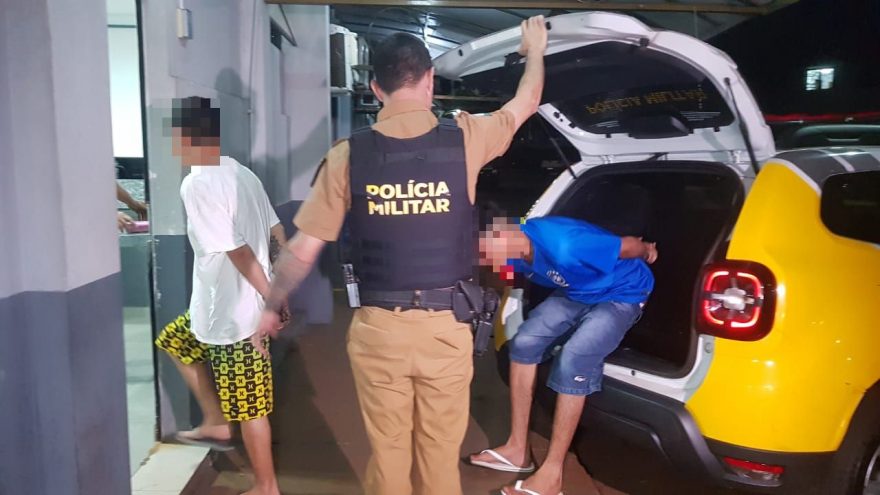 Dois jovens são detidos por tráfico na Rua Carajás no Santa Cruz