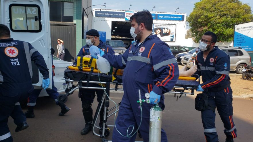 Mulher é salva pelo SAMU após sofrer parada cardiorrespiratória em via pública