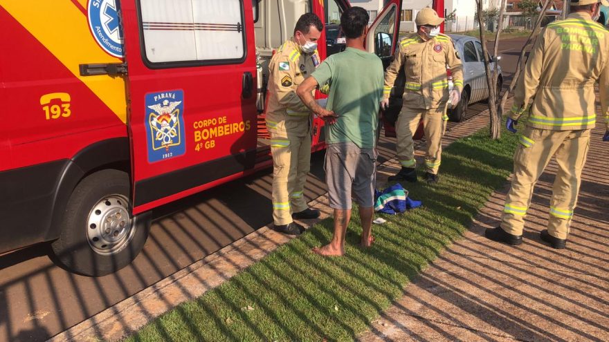 Homem é agredido com golpe de facão e pede socorro em CMEI