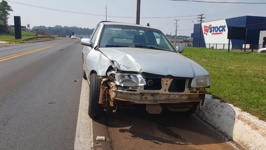 Acidente entre Saveiro e caminhão é registrado no Trevo da Portal
