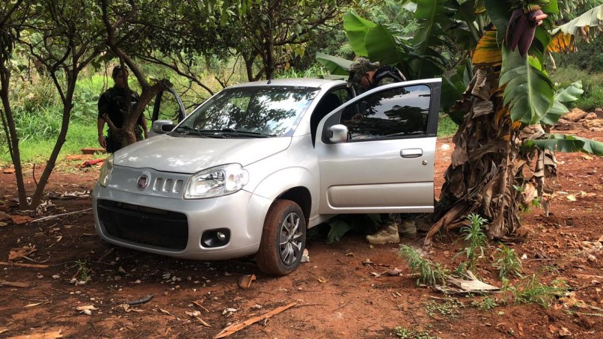 GM é acionada para verificar veículo abandonado e parcialmente depenado