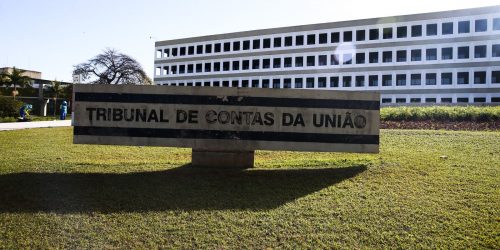 Imagem referente a TCU: deficiências técnicas e operacionais atrasaram novo ensino médio